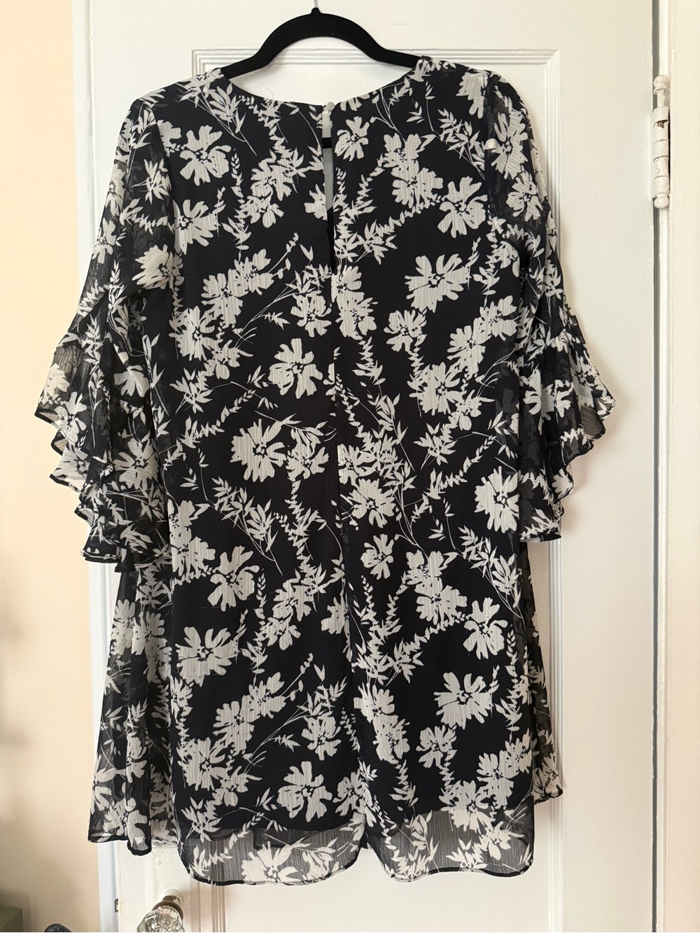 Black & White Floral Ruffle Sleeve Dress